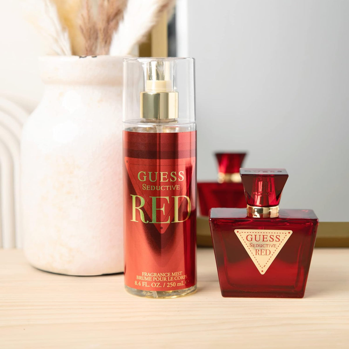 Red Fragranced Mist 8.4 Fl Oz V226