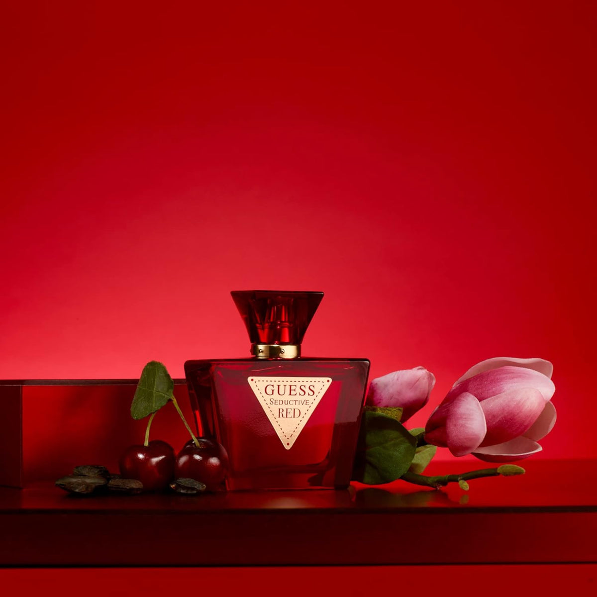 Red Fragranced Mist 8.4 Fl Oz V226