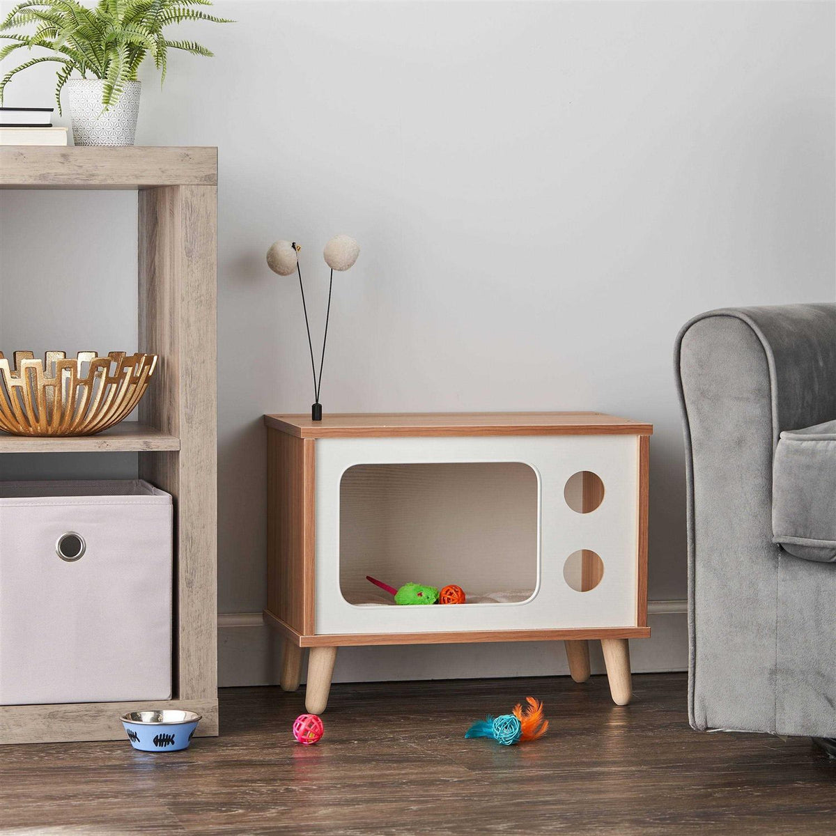 Retro TV Cat Condo with Jute Scratching Pad & Washable Mat Z5030